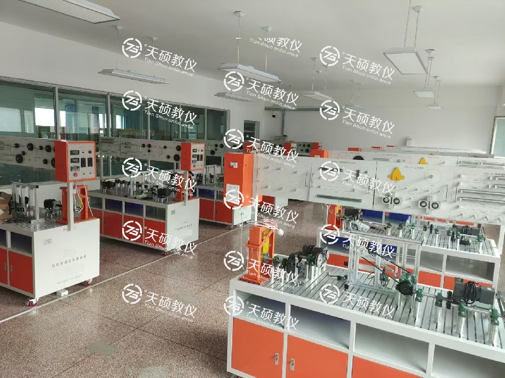 烏魯木齊技師學(xué)院 電氣工程及機(jī)電裝調(diào)實(shí)訓(xùn)室設(shè)備采購項(xiàng)目  順利安裝、調(diào)試、培訓(xùn)、驗(yàn)收通過！
