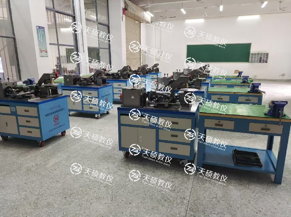 廣東省技師學(xué)院機(jī)械設(shè)備裝備與自動控制專業(yè)建設(shè)項(xiàng)目順利安裝、調(diào)試、驗(yàn)收通過！