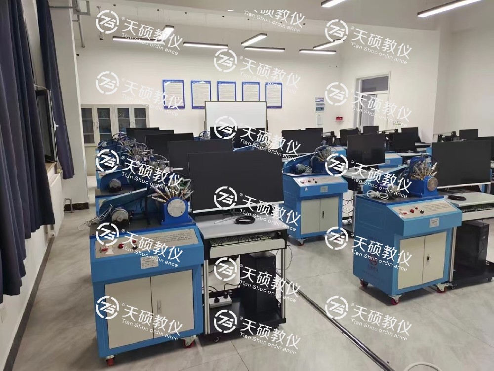 前方不斷傳來捷報(bào)！????多個(gè)實(shí)驗(yàn)實(shí)訓(xùn)室交付驗(yàn)收完成！機(jī)械原理、機(jī)械設(shè)計(jì)實(shí)驗(yàn)室，機(jī)械制圖實(shí)訓(xùn)室和液壓實(shí)訓(xùn)室！